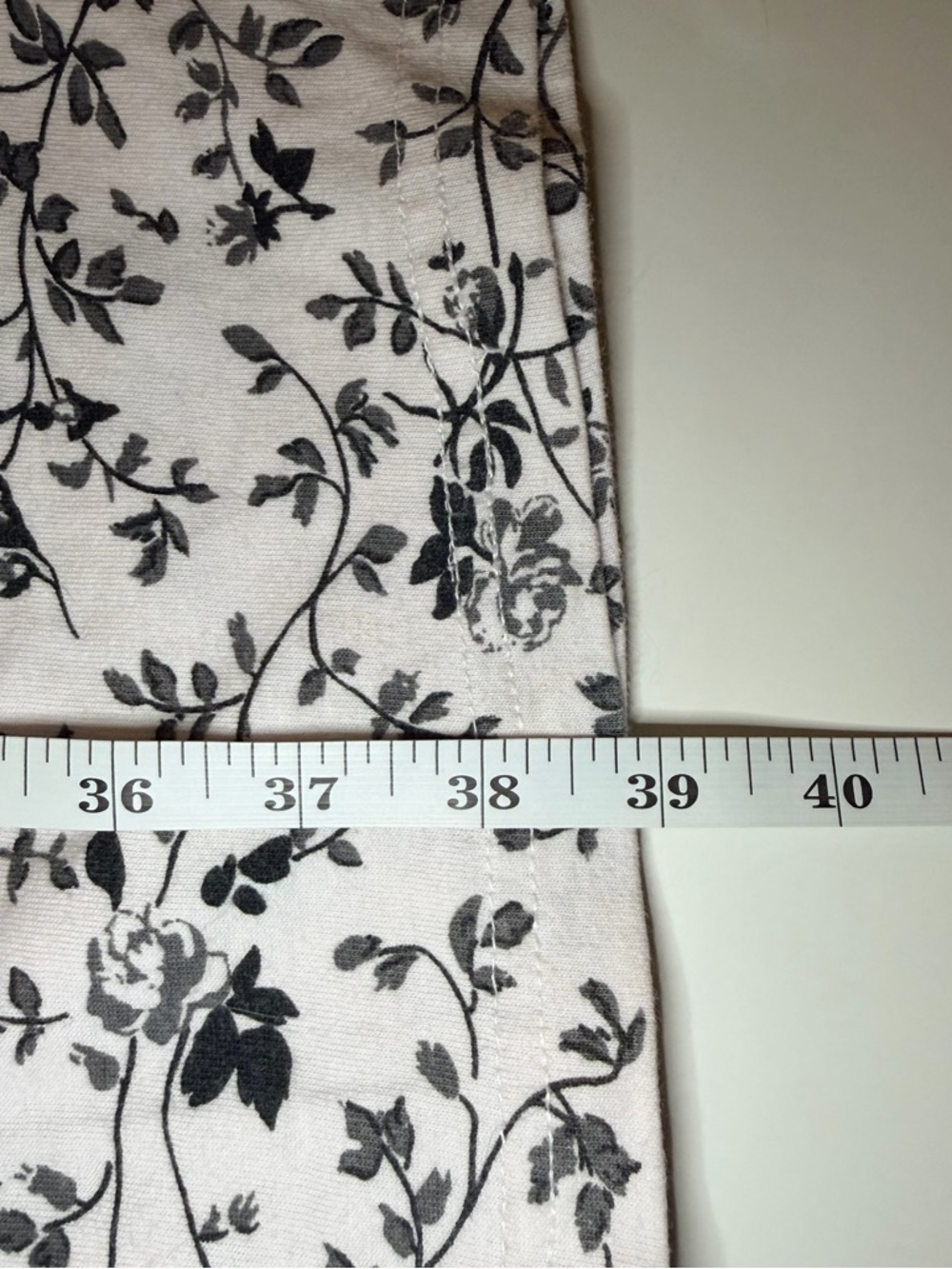 Woman floral pajamas or lounge pants - Picture 6 of 9